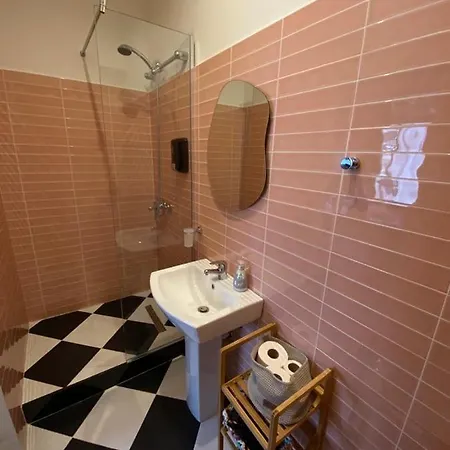 Vanilla Sky Boutique ティラナ